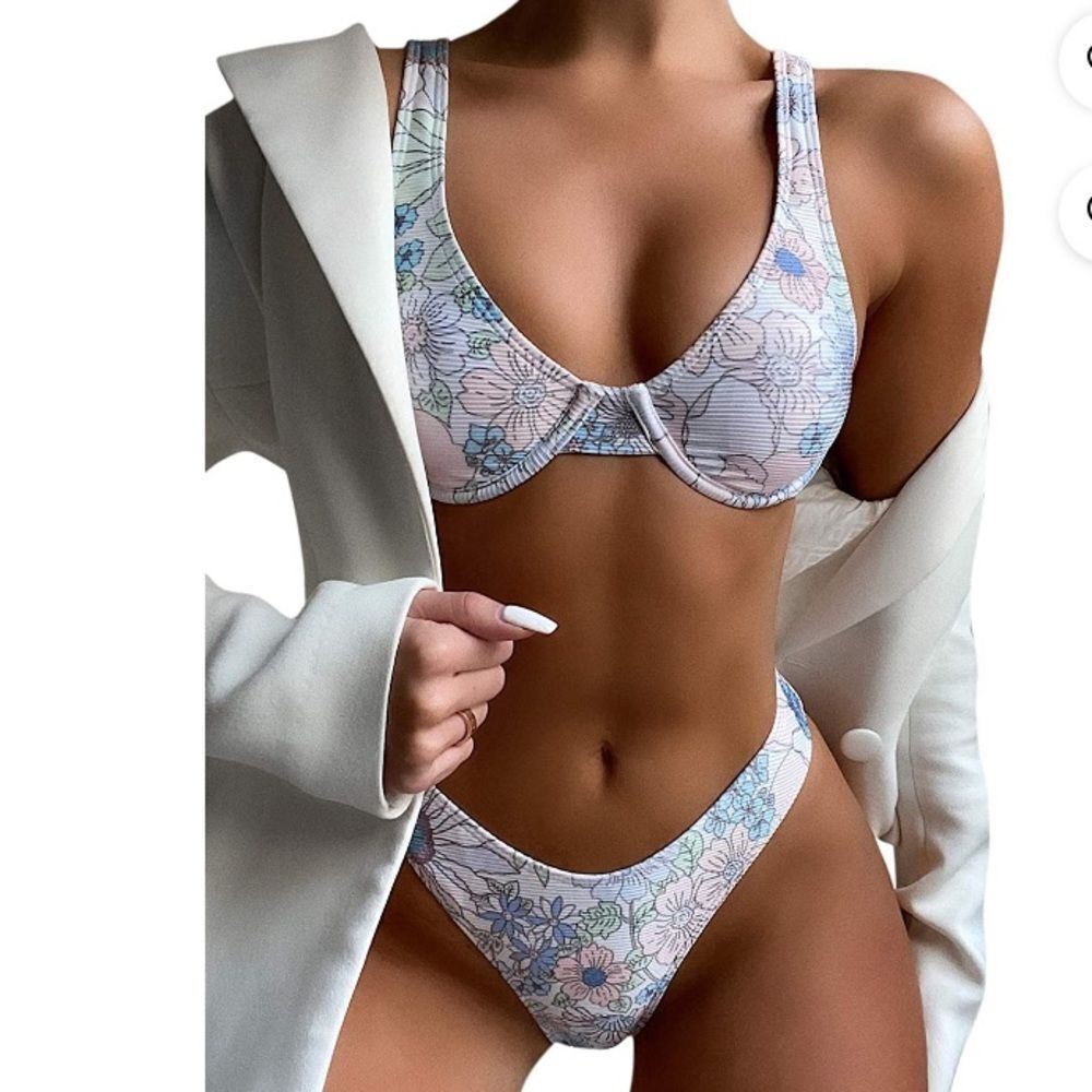 New Without Tags SweatyRocks Floral High Cut 2 Piece Bikini Size‎ Small